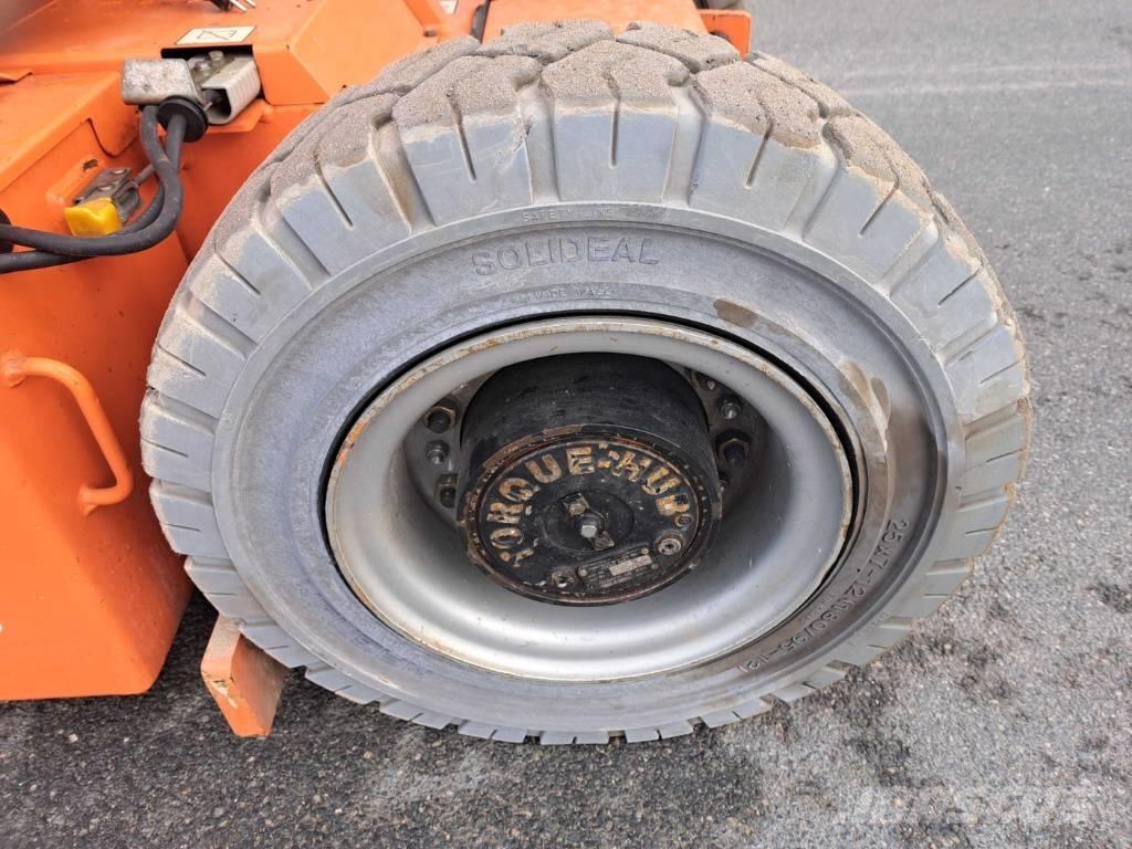 JLG E 300 AJP Elevadores braços articulados