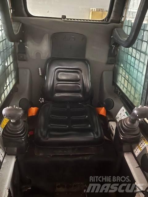 Bobcat S 100 Carregadoras de direcção deslizante