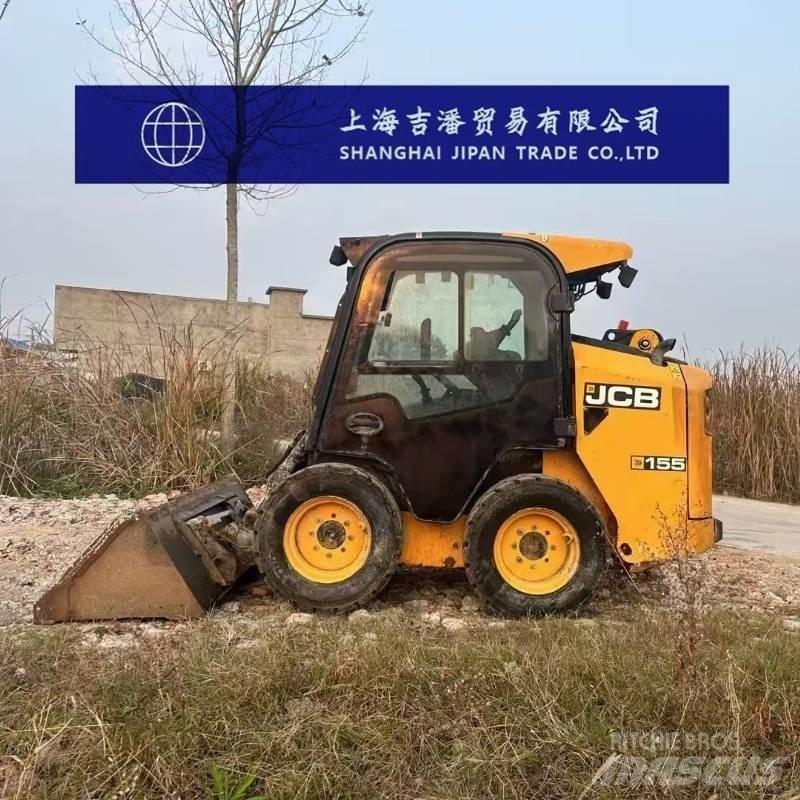 JCB 155 Carregadoras de direcção deslizante