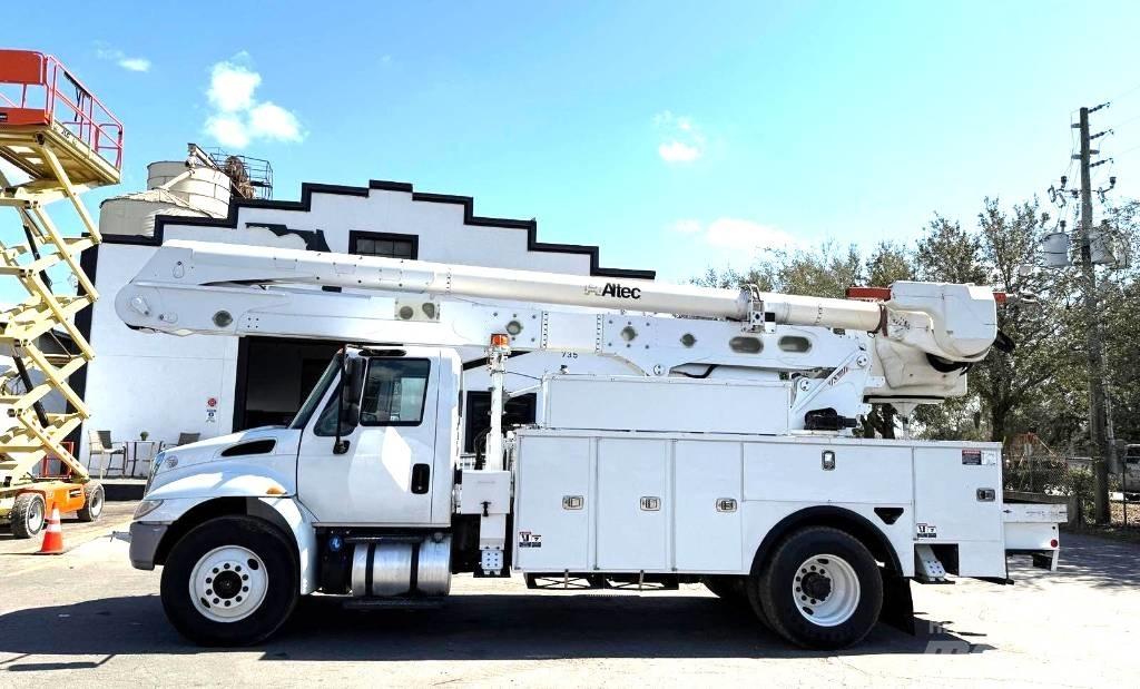 International 4300 Plataformas aéreas montadas em camião