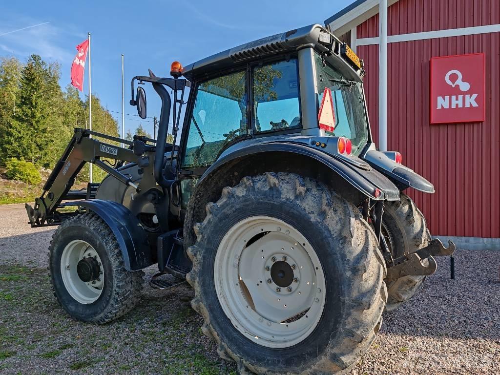 Valtra M 130 Tratores Agrícolas usados