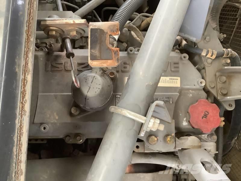 Hitachi ZX 210 LC-5B Escavadoras de rastos