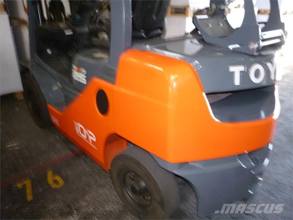 Toyota 02-8FGF25 Empilhadores a gás