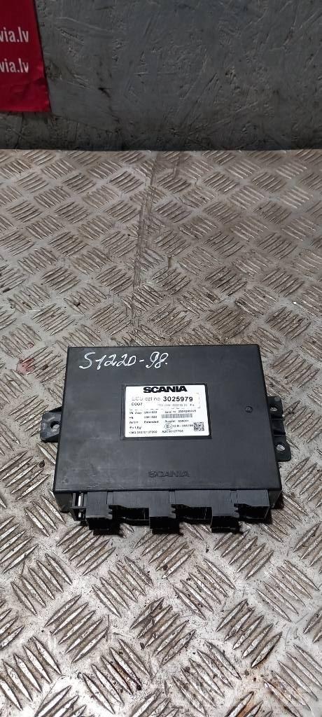 Scania G 400   3025979 Electrónica