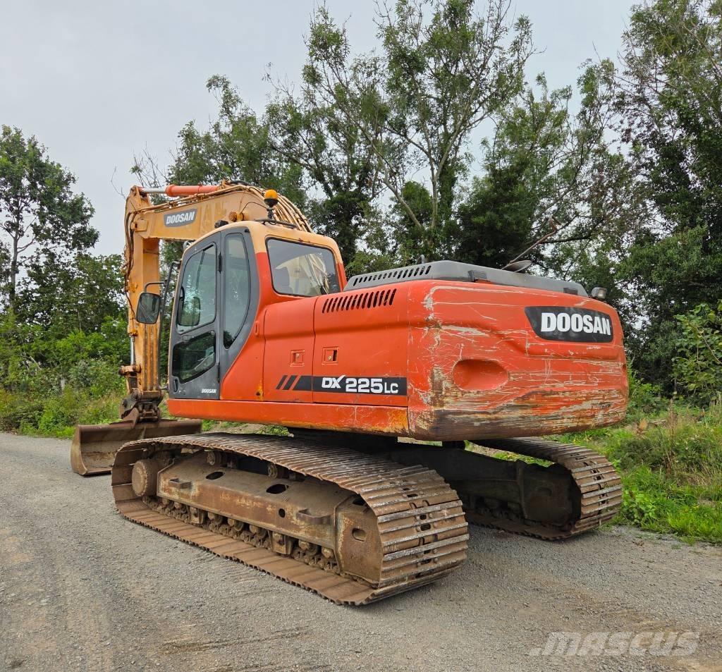 Doosan DX 225 LC Escavadoras de rastos