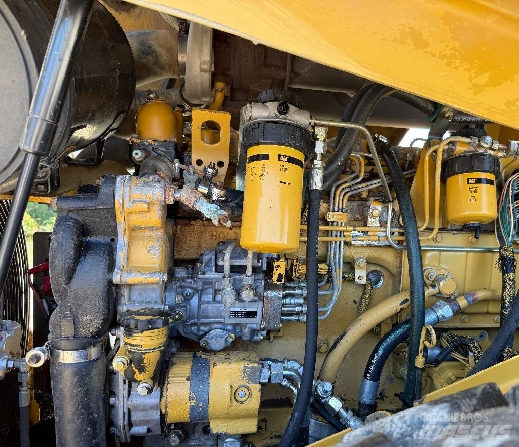 CAT CS 663 E Compactadores para terra