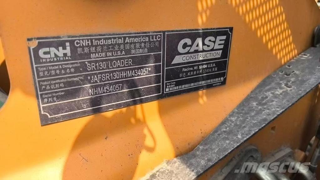 CASE SR 130 Carregadoras de direcção deslizante