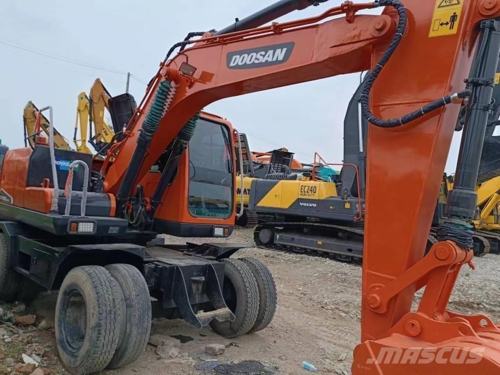 Doosan 150 W Escavadoras de rodas