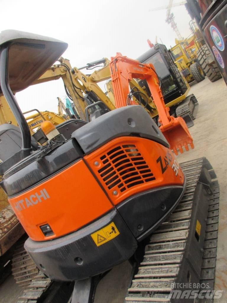 Hitachi ZX 30 U Mini Escavadoras <7t
