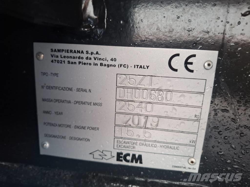 ECM 25 ZT Mini Escavadoras <7t