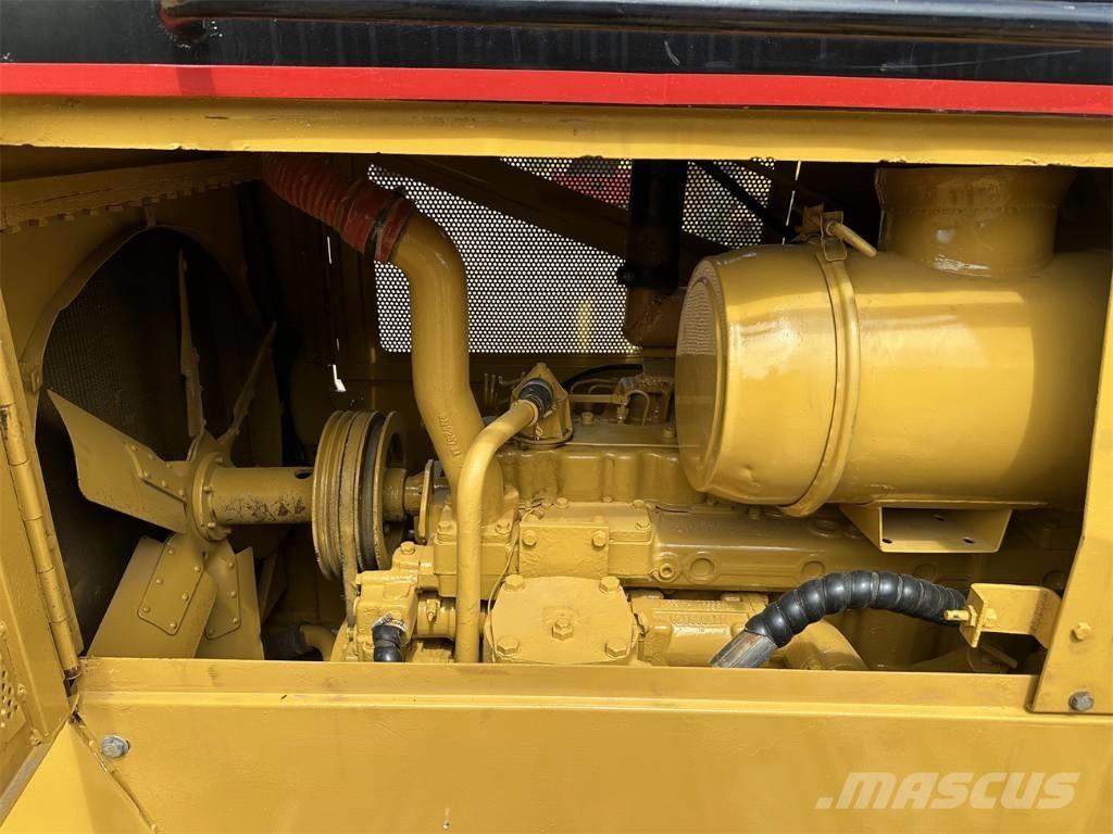 CAT D 6 G Dozers - Tratores rastos