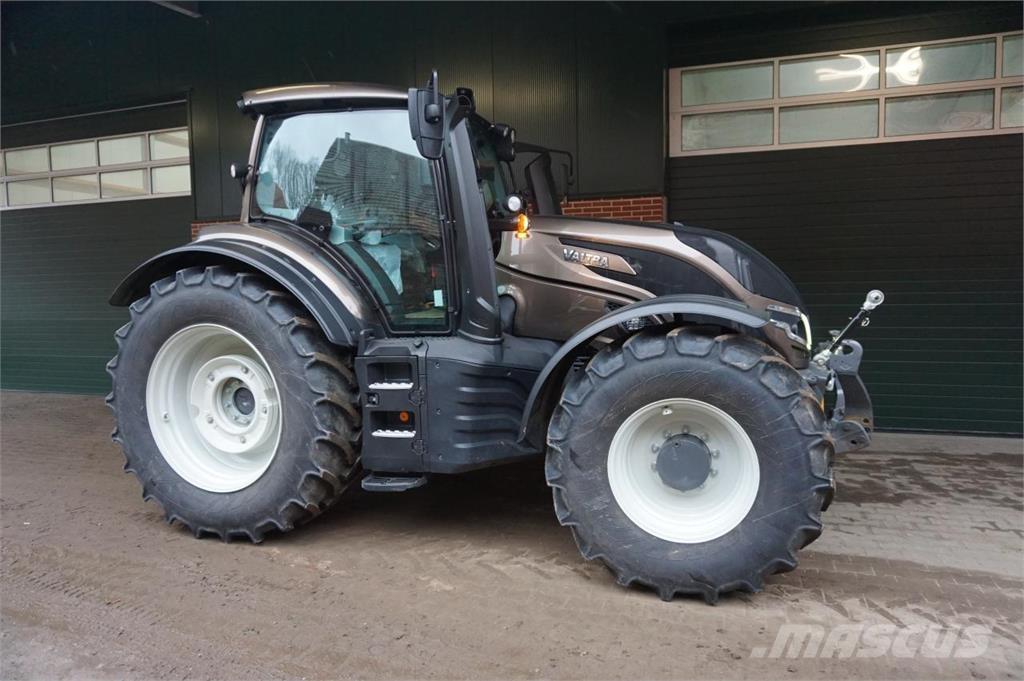 Valtra T175 Active Tratores Agrícolas usados
