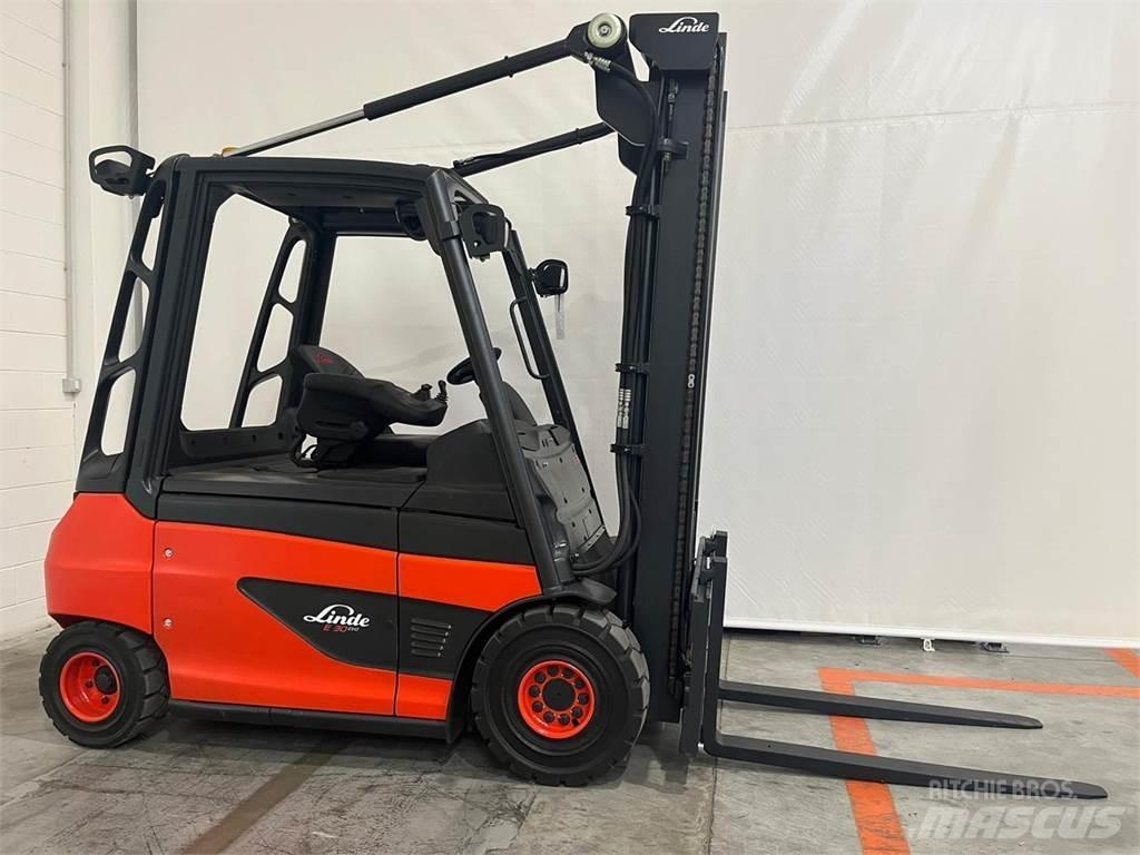 Linde E30-01 Empilhadores eléctricos