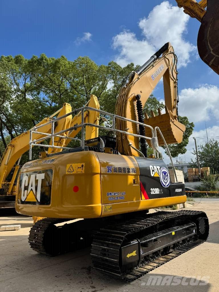 CAT CAT320D Escavadoras Midi 7t - 12t