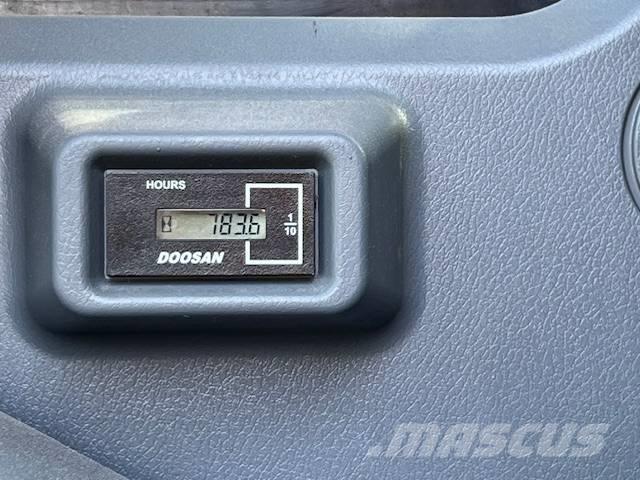 Doosan DX 140 LC-7 Escavadoras de rastos