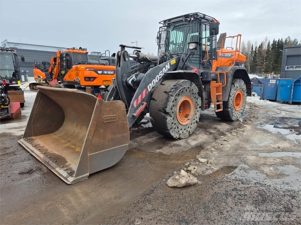Develon DL320-7 Pás carregadoras de rodas