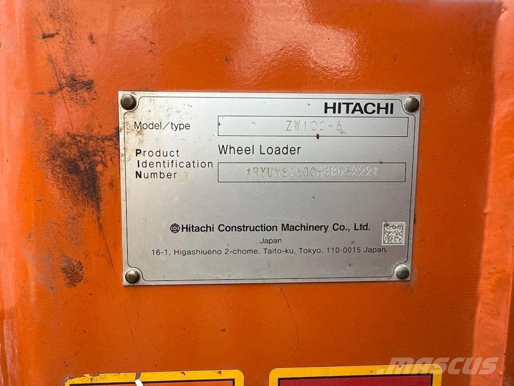 Hitachi ZW 100 Pás carregadoras de rodas