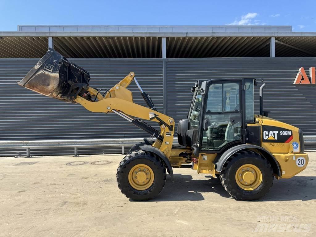 CAT 906M Pás carregadoras de rodas