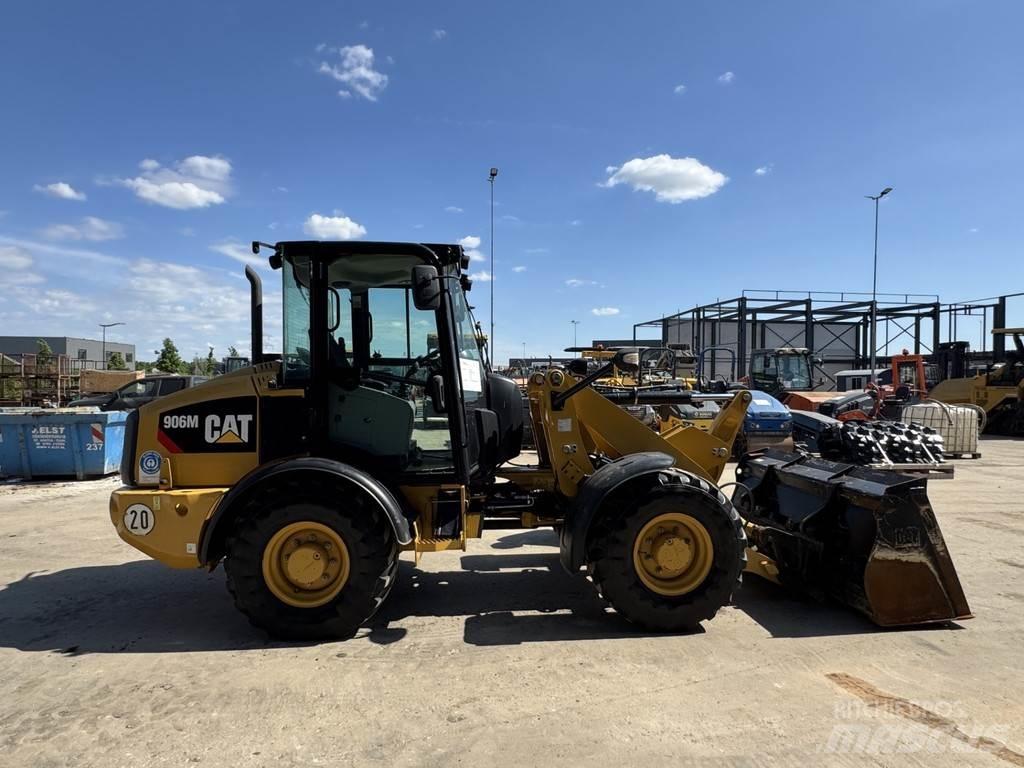 CAT 906M Pás carregadoras de rodas