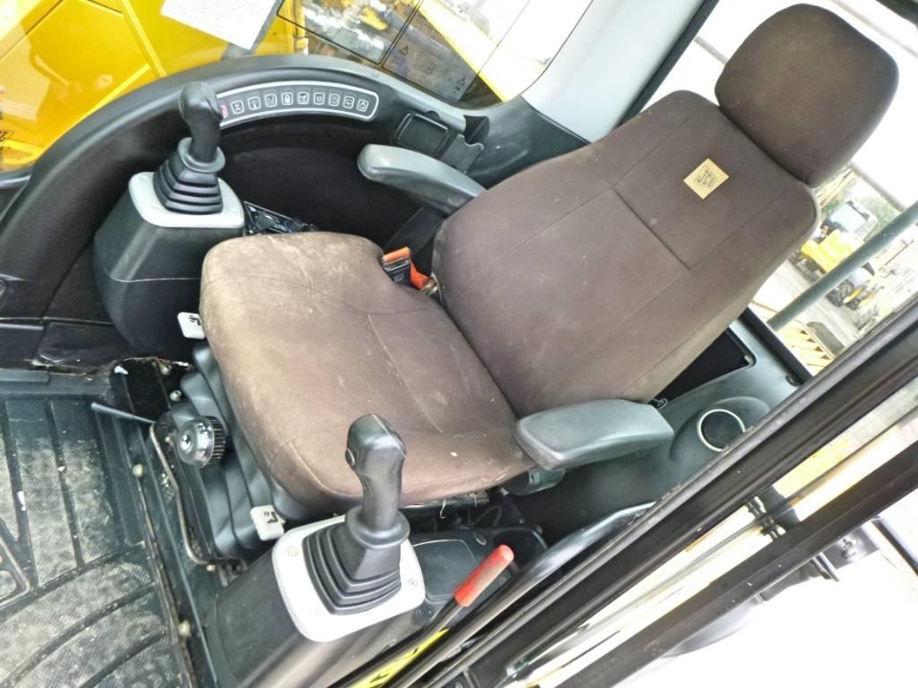 JCB JS 130 LC Escavadoras de rastos