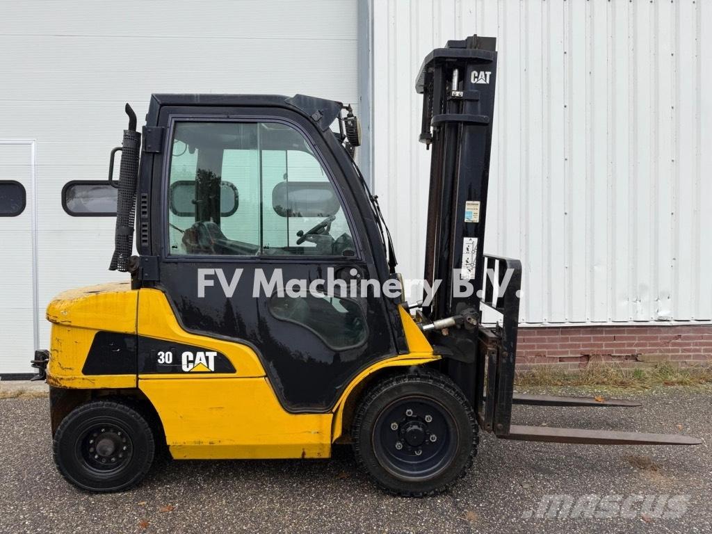 CAT DP 30 N Empilhadores Diesel
