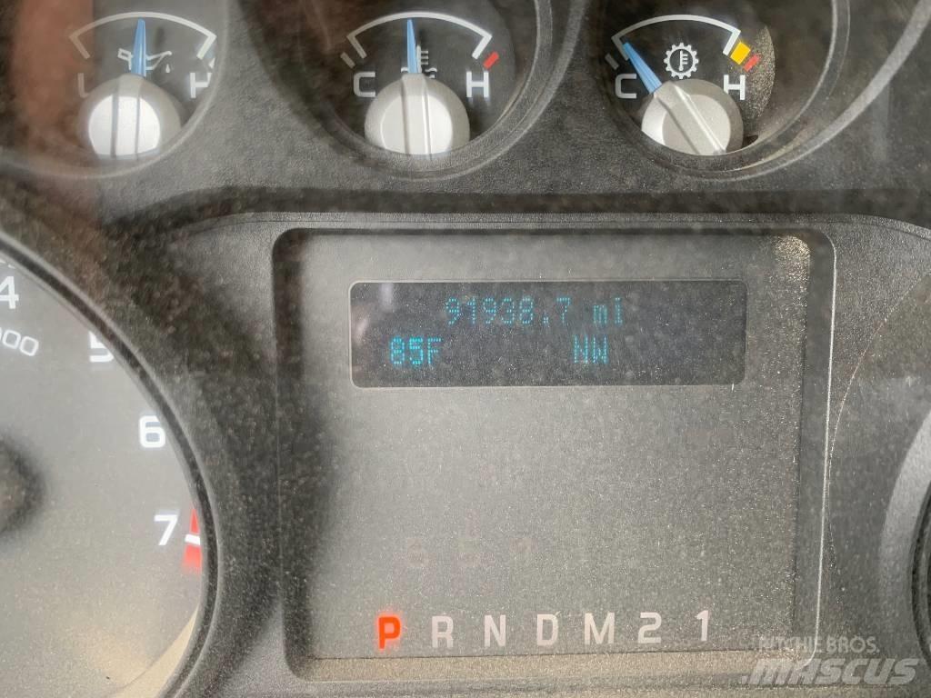 Ford F 350 Camiões de caixa fechada