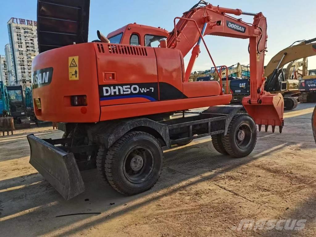 Doosan 150 W-7 Escavadoras de rodas