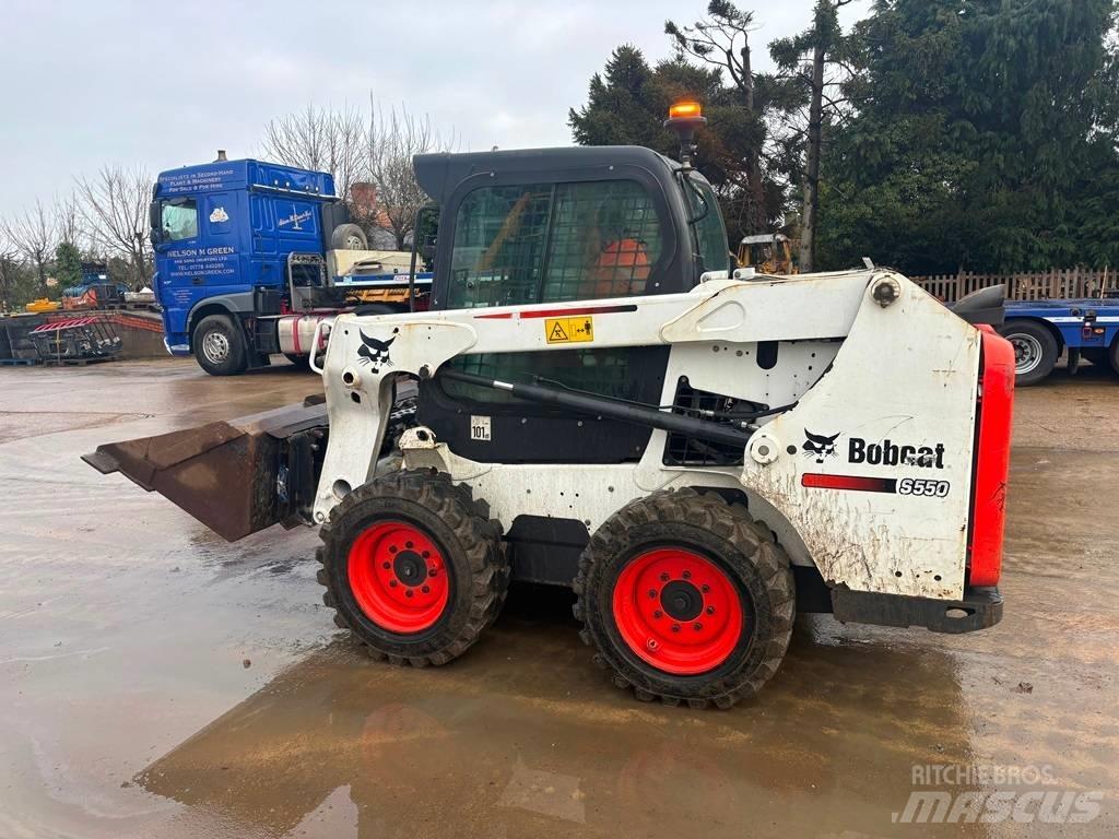 Bobcat S550 Carregadoras de direcção deslizante