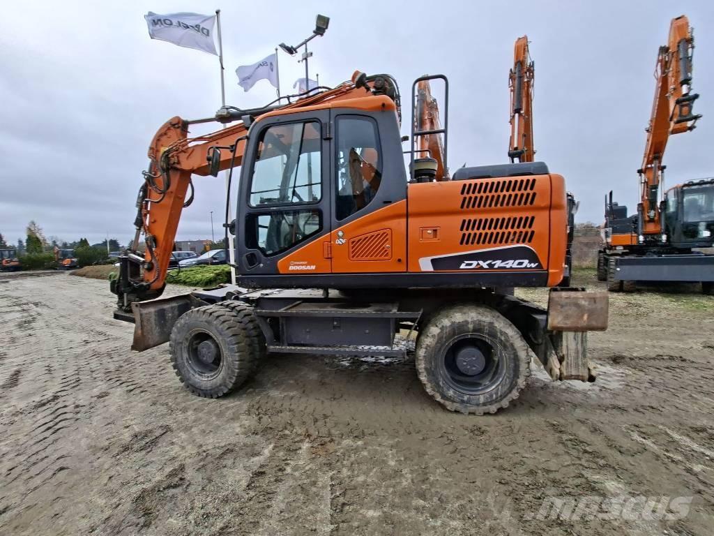 Doosan DX140W-5 Escavadoras de rodas