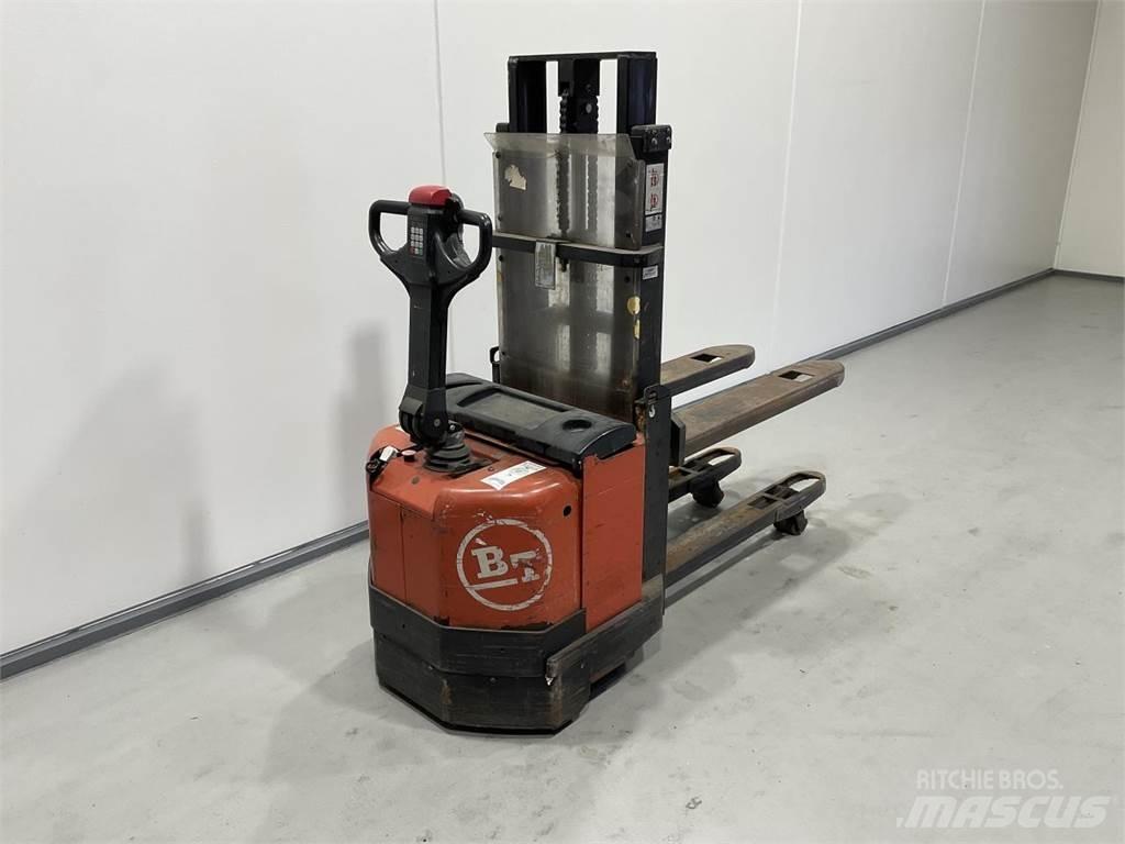 BT S16D Self propelled stackers