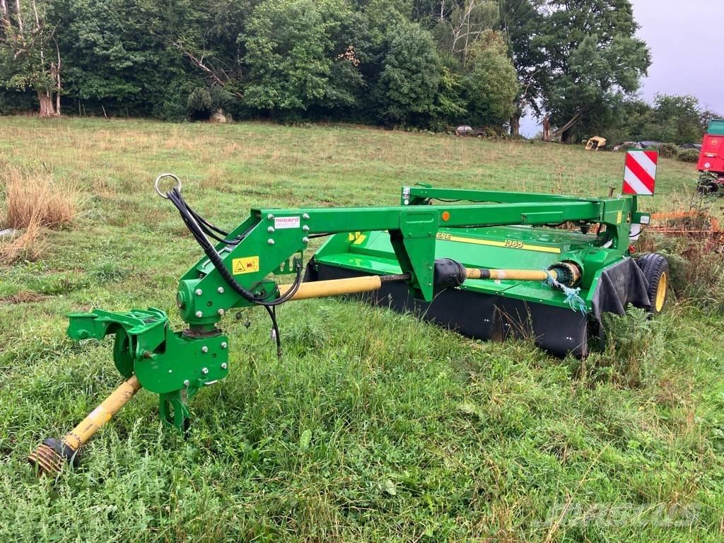 John Deere 1365 Corta-Relvas montadas e arrastadas