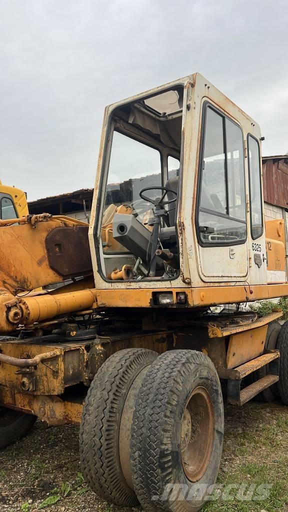 Liebherr 912 Travőes