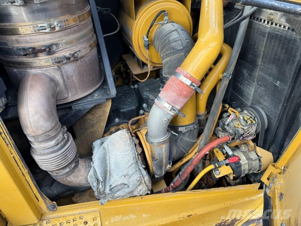 CAT D 8 T LGP Dozers - Tratores rastos