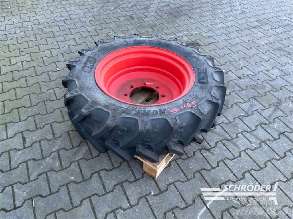 BKT 1X 320/70 R24 Pneus Agrícolas