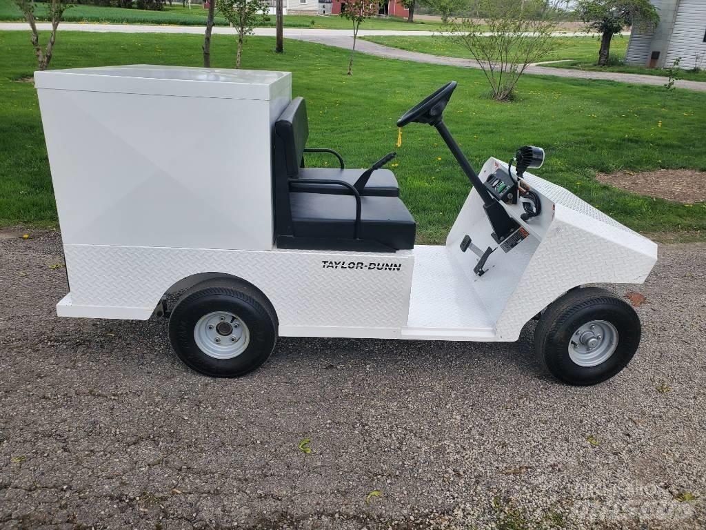 Taylor-Dunn R380 Tractores de reboque
