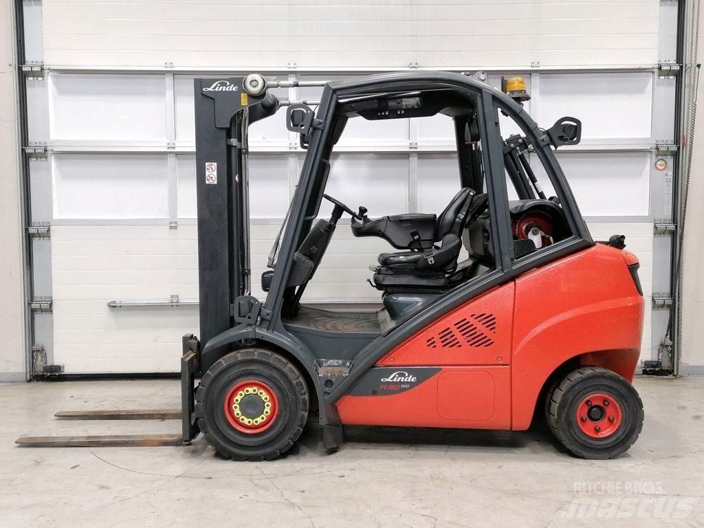 Linde H30T-02 Empilhadores a gás