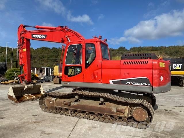 Doosan DX 235 LC Escavadoras de rastos