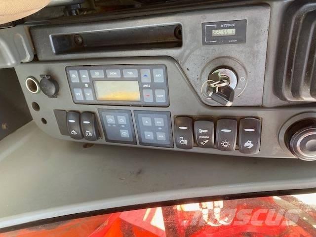 Doosan DX 235 LC Escavadoras de rastos