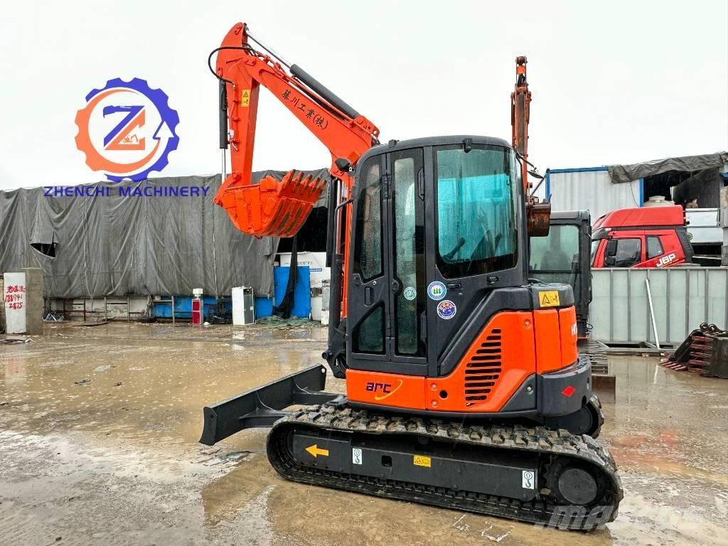 Hitachi ZX 50 Mini Escavadoras <7t