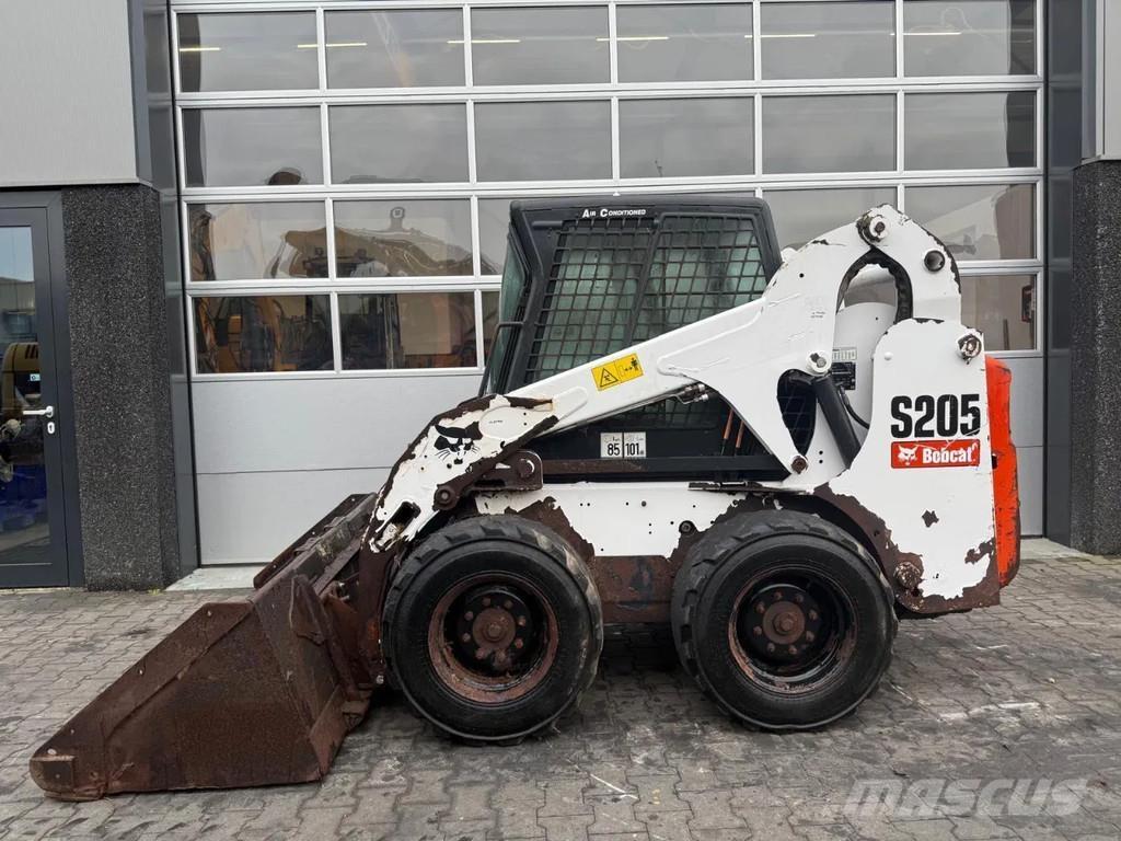 Bobcat S205 Carregadoras de direcção deslizante