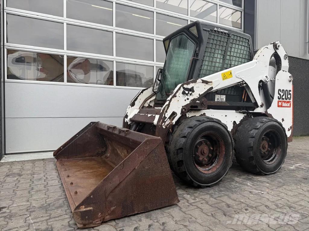 Bobcat S205 Carregadoras de direcção deslizante