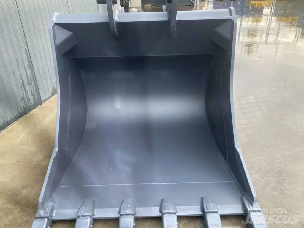 Komatsu PC390 Baldes