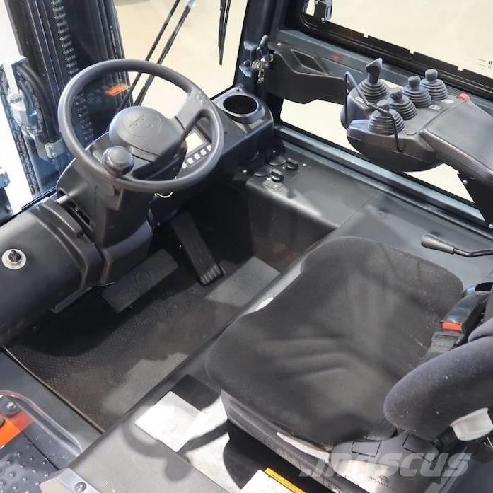Toyota 8FBMT30 Empilhadores eléctricos