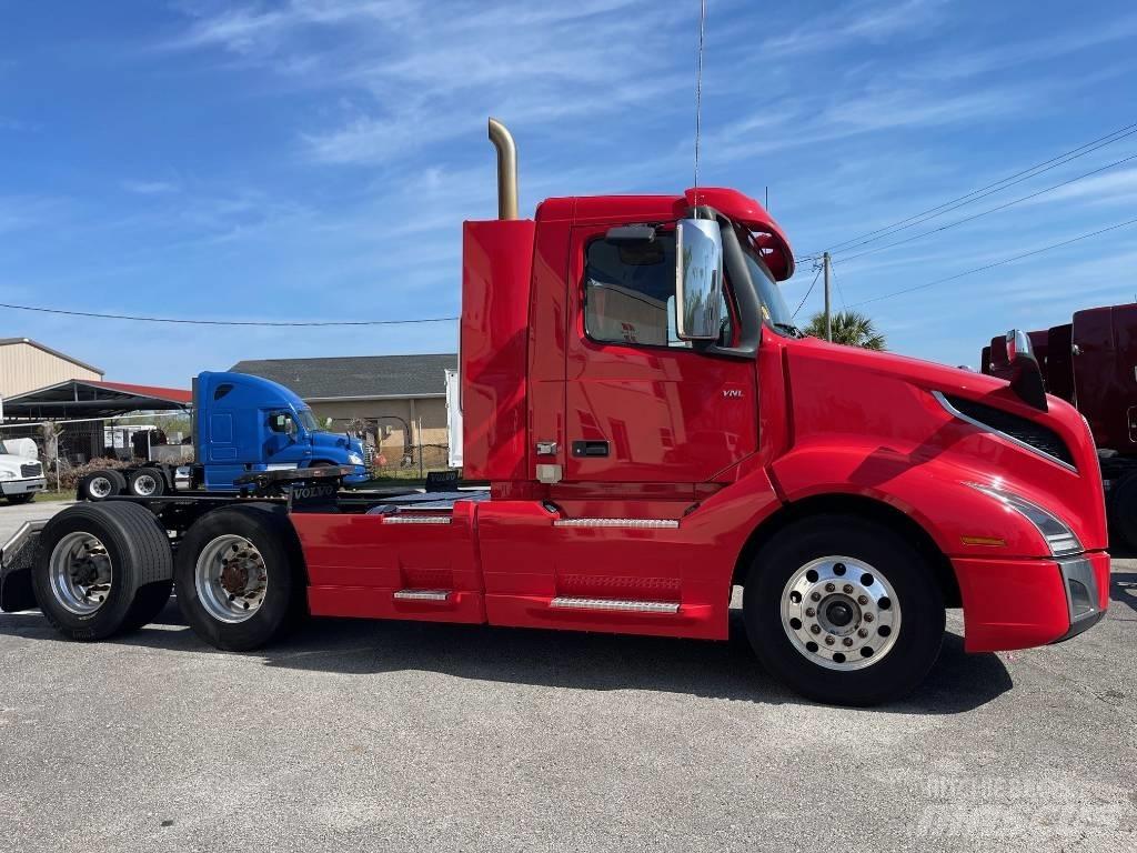Volvo VNL64T300 Tractores (camiões)