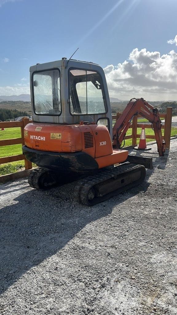 Hitachi Ex30-1 Mini Escavadoras <7t