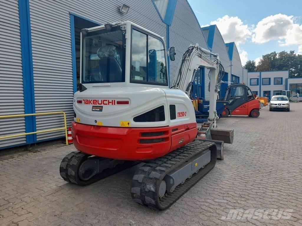 Takeuchi TB 250-2 Mini Escavadoras <7t