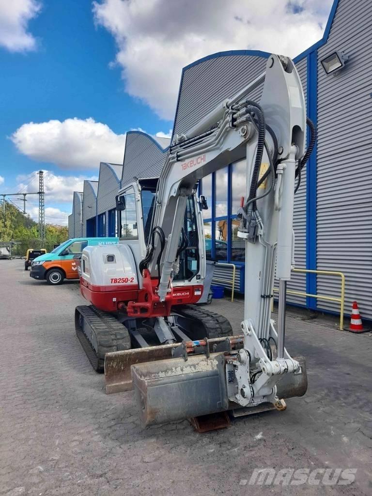 Takeuchi TB 250-2 Mini Escavadoras <7t