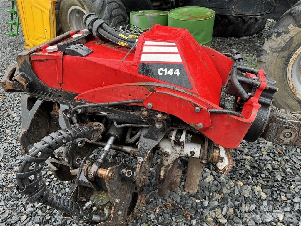 Komatsu C 144 Desgalhadores