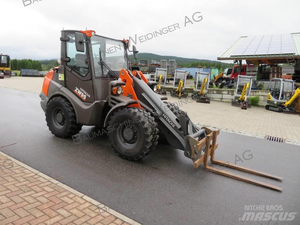 Hitachi ZW 95 Pás carregadoras de rodas