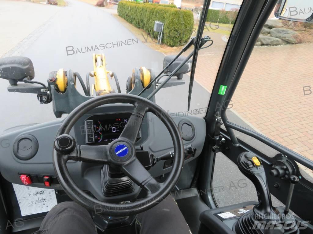Komatsu WA 70M Pás carregadoras de rodas